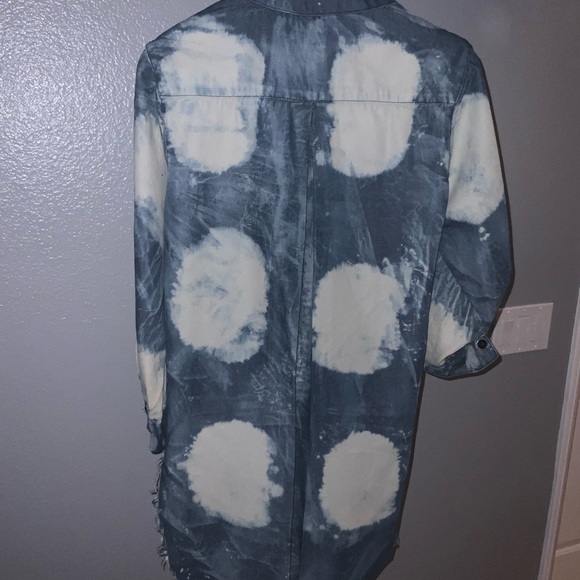 Long Oversized Denim Shirt - Picture 3 of 6